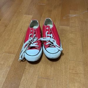 Red lowtop Converse